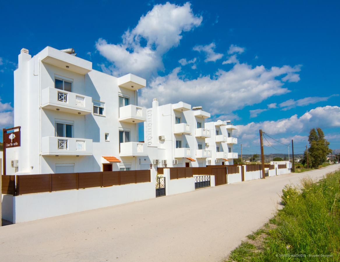 Casa Marinella Lägenhet Gennadi Exteriör bild