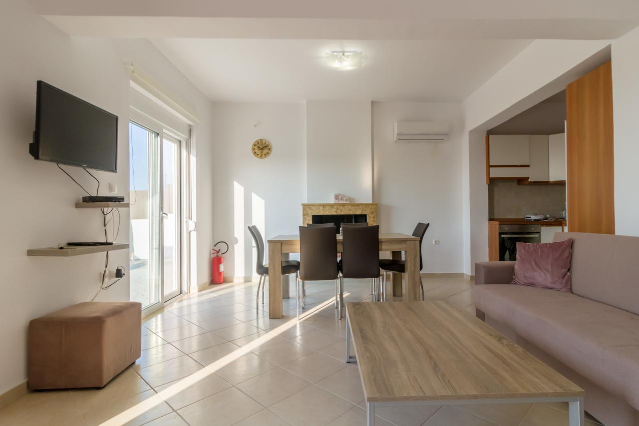 Casa Marinella Lägenhet Gennadi Exteriör bild